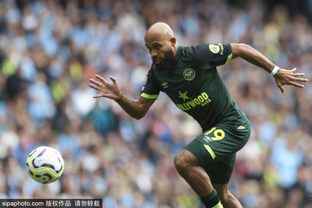 曼联夏季转会风暴：锋线引援悬念与鲁本·阿莫林的战术布局